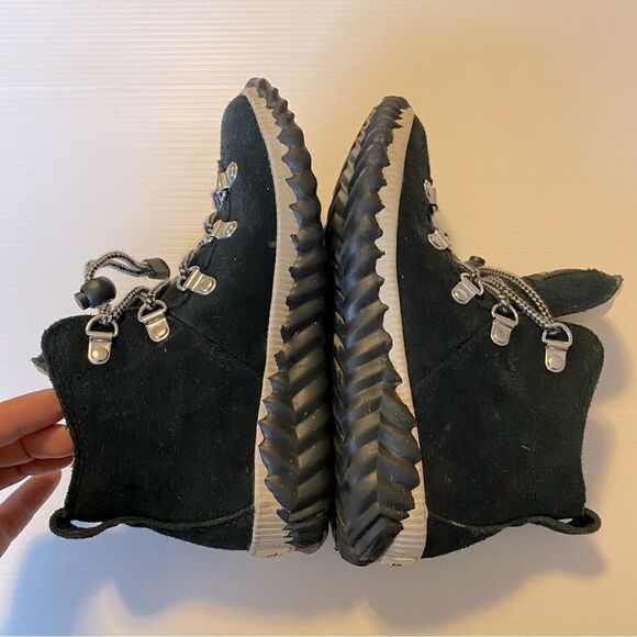 Sorel Out N About Conqest Boots Lace Up Waterproof Suede unisex youth 2 - Picture 3 of 8